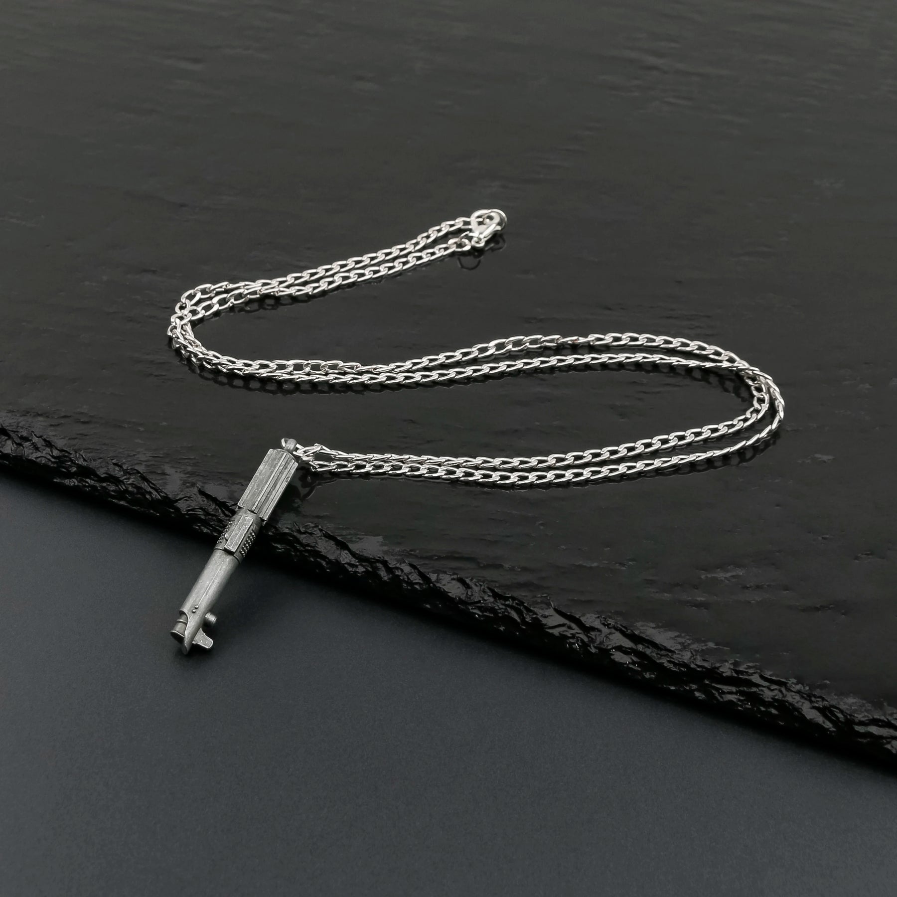 Colar Mini Replica Sabre de Luz