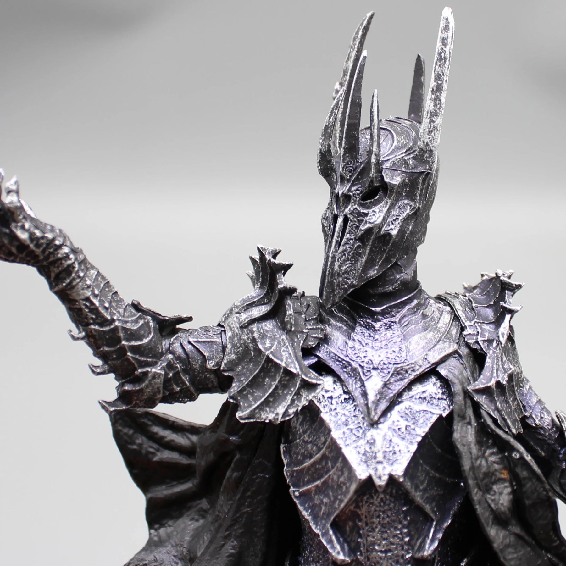 Figura Senhor dos Aneis Sauron 20cm
