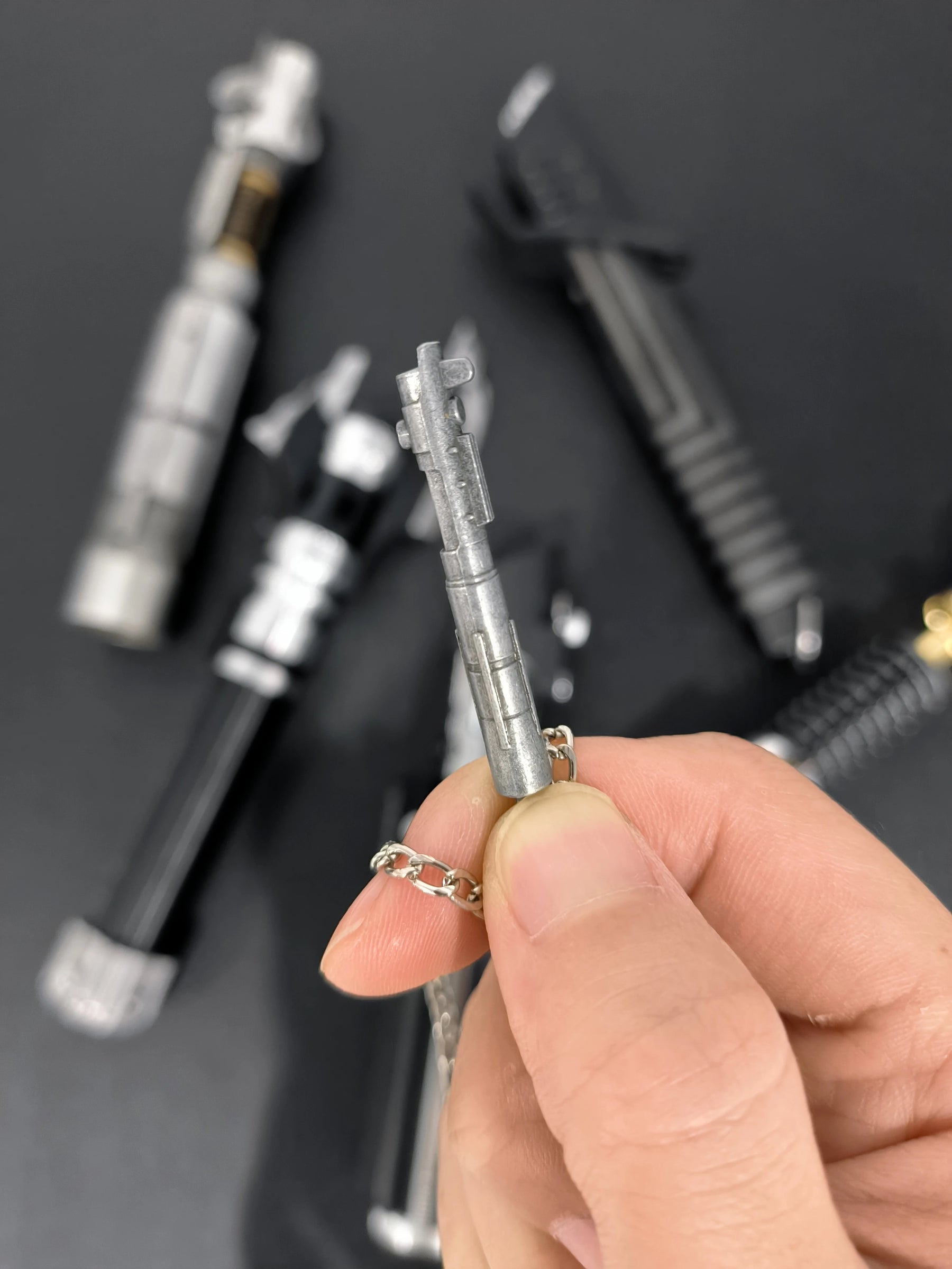 Colar Mini Replica Sabre de Luz